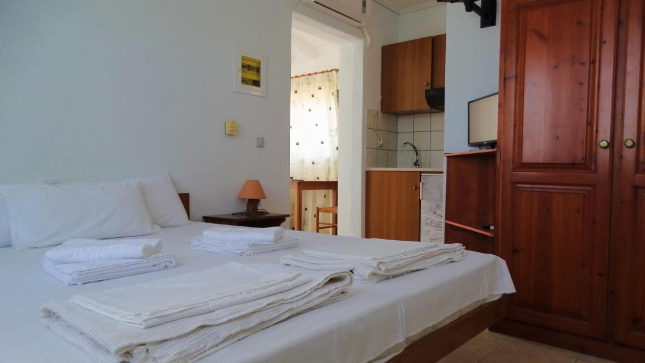 Agrambeli Rooms & Apartments Lefkada City Bagian luar foto