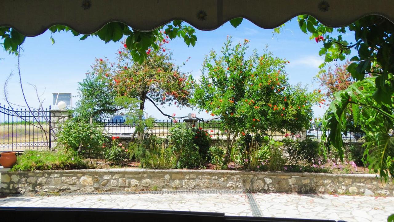 Agrambeli Rooms & Apartments Lefkada City Bagian luar foto