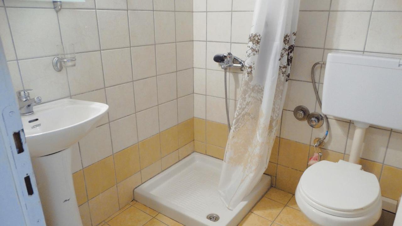 Agrambeli Rooms & Apartments Lefkada City Bagian luar foto